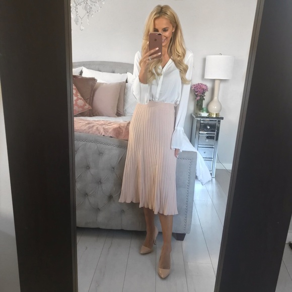 LAST ONE!! Elegant Sweater Style Pleated Skirt - Picture 6 of 8